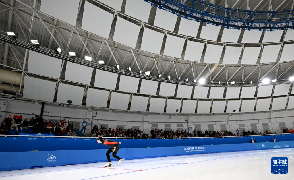 亚冬会丨速度滑冰——中国选手包揽男子5000米比赛冠亚季军