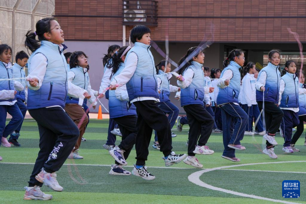新华全媒+丨北京推行“体育八条” 打造“能出汗的体育课”
