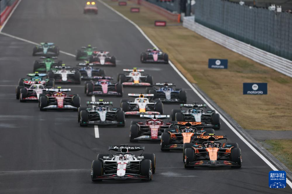 赛车——F1日本大奖赛：正赛赛况