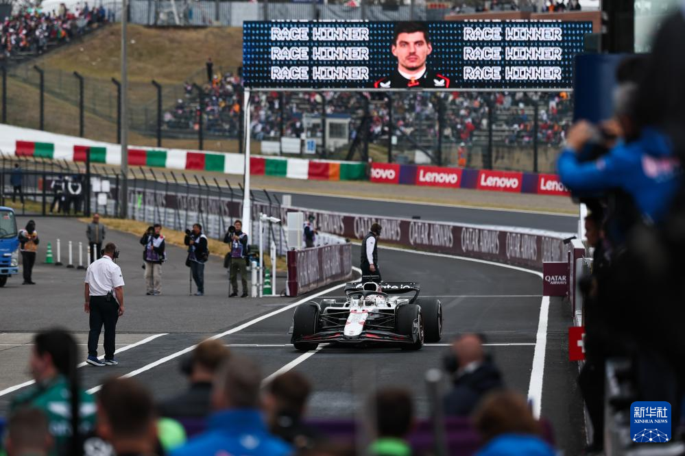 赛车——F1日本大奖赛：正赛赛况