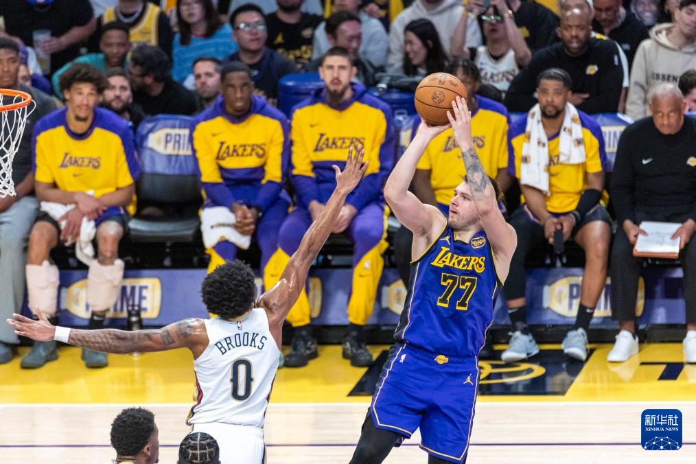 篮球——NBA常规赛：湖人胜鹈鹕