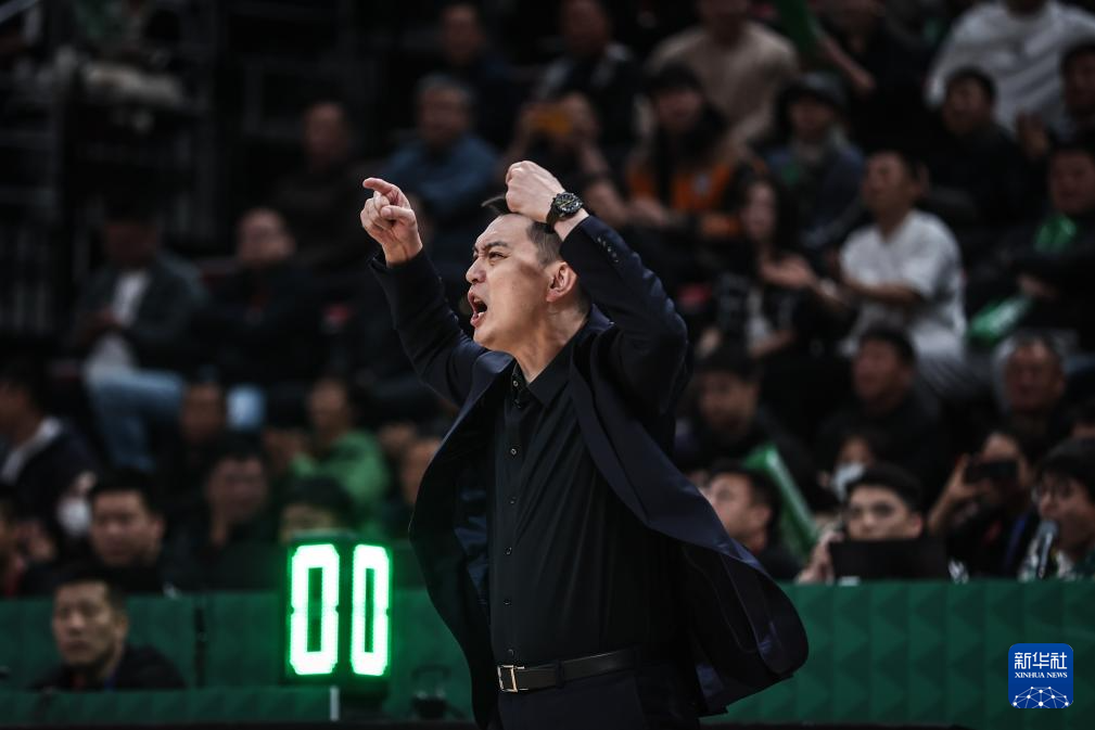 篮球——CBA季后赛：辽宁本钢胜新疆伊力特