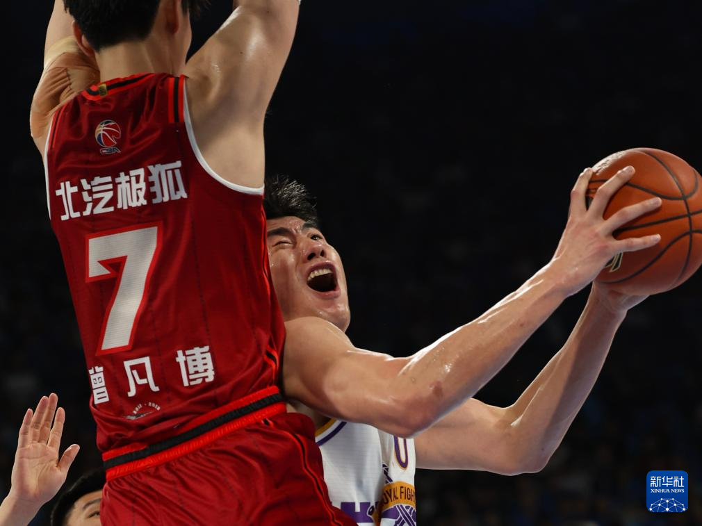 篮球——CBA季后赛：北京北汽胜北京控股