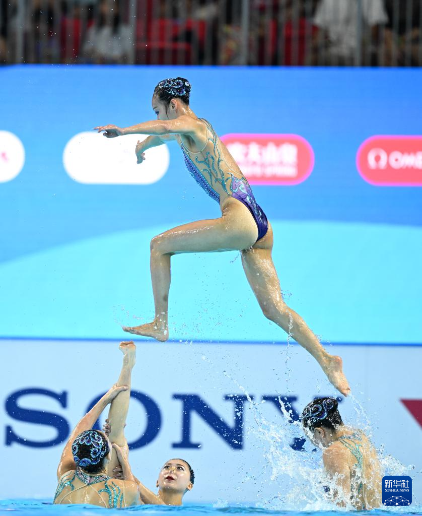 花样游泳——中国队获集体自由自选冠军
