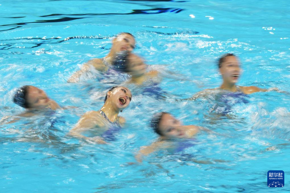 花样游泳——中国队获集体自由自选冠军