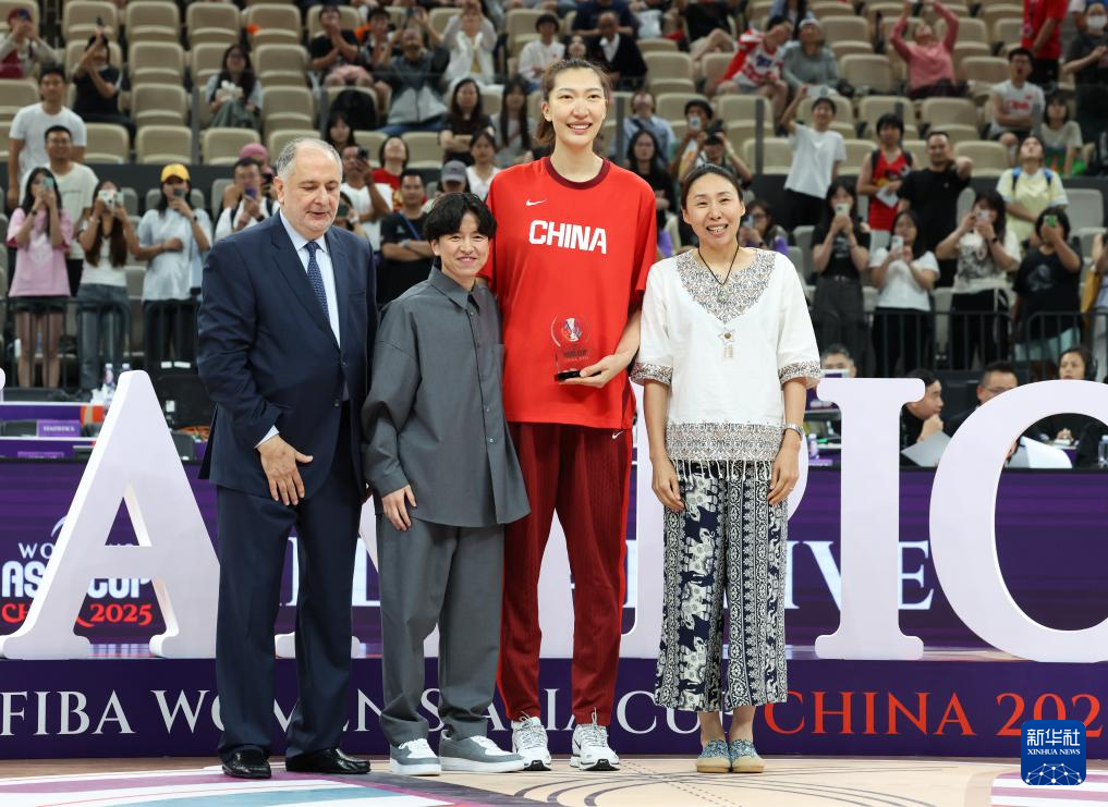 篮球——女篮亚洲杯:澳大利亚队夺冠