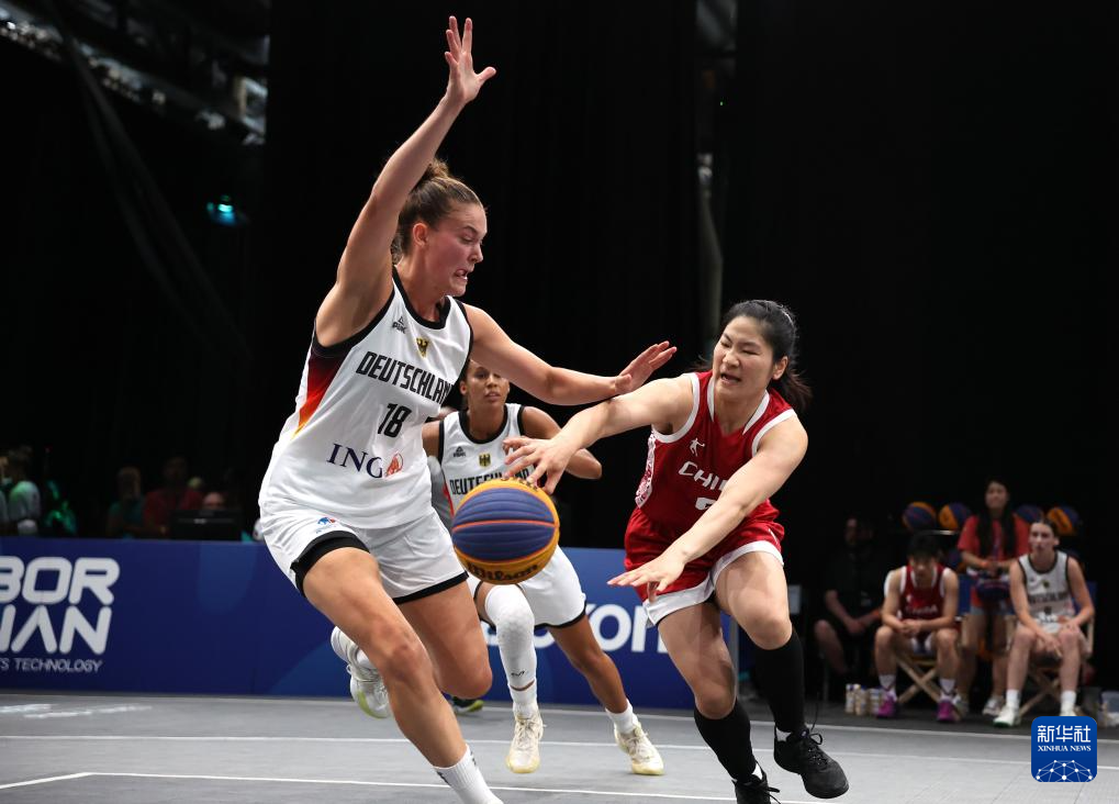 大运会——中国队获女子三人篮球亚军