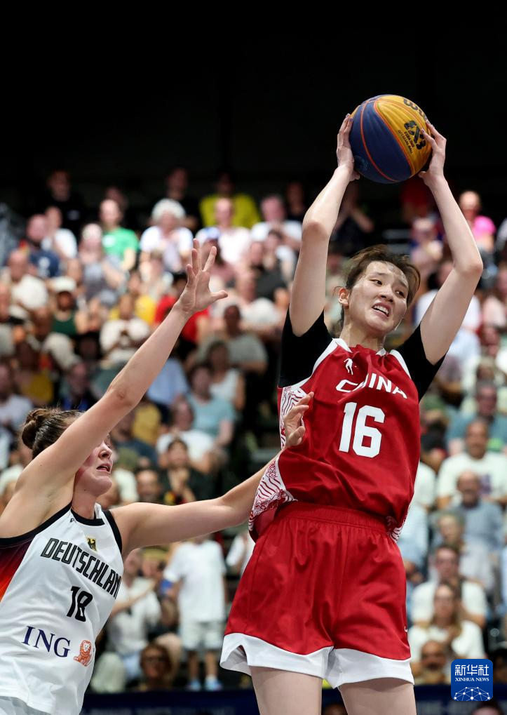 大运会——中国队获女子三人篮球亚军