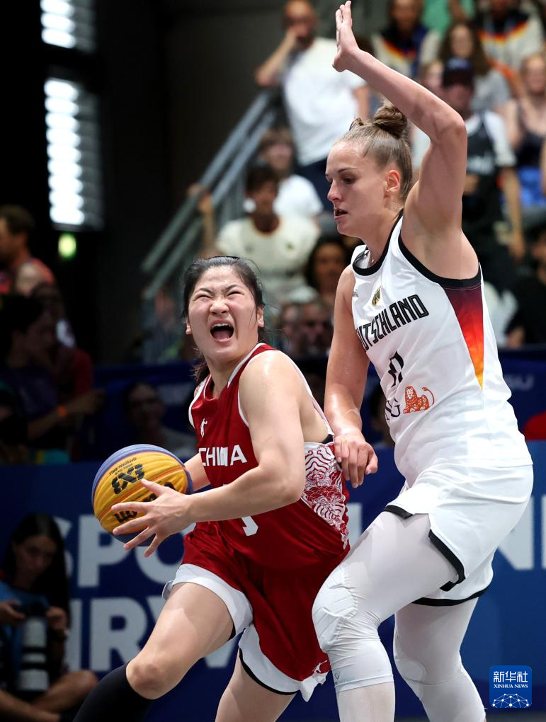 大运会——中国队获女子三人篮球亚军