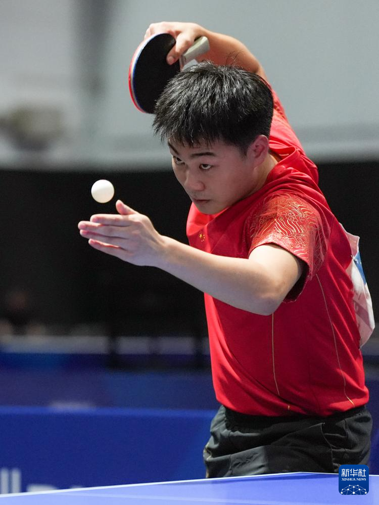 大运会——乒乓球男子团体决赛:中国队获得银牌