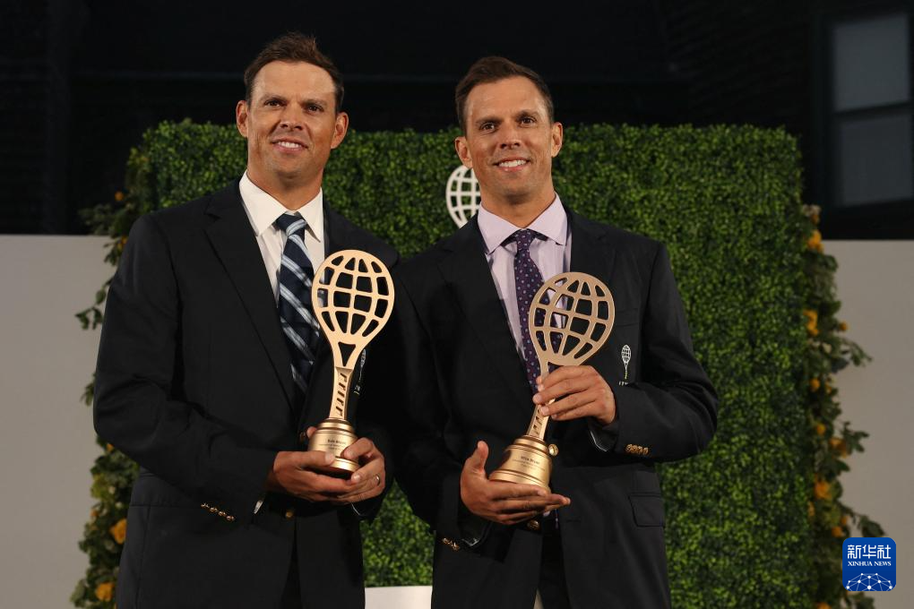 网球——莎拉波娃、布兰恩兄弟进入国际网球名人堂