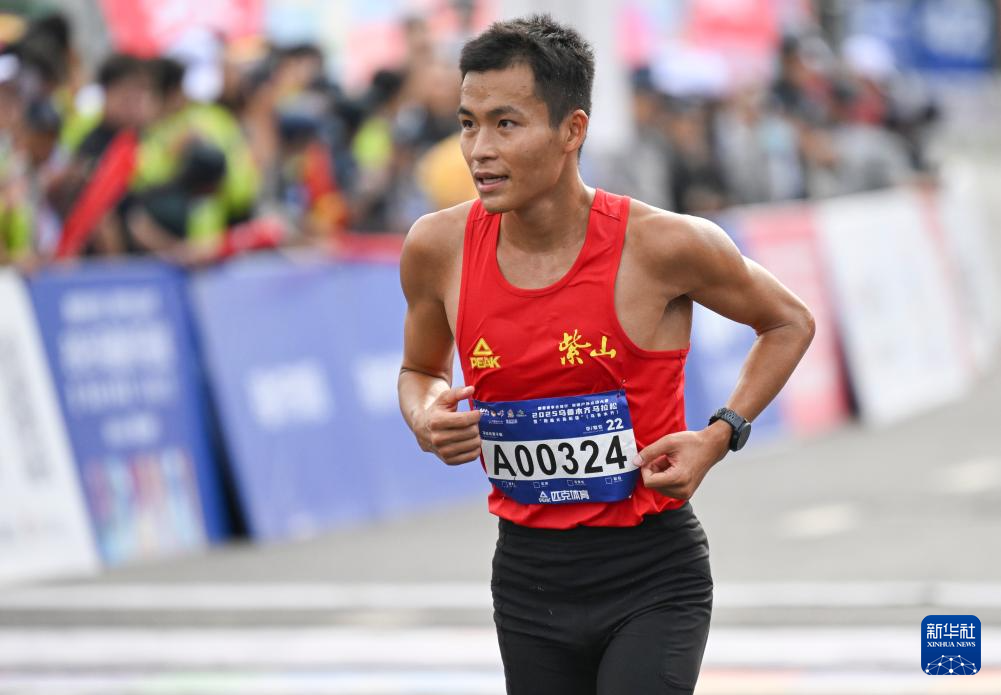 2025乌鲁木齐马拉松开跑