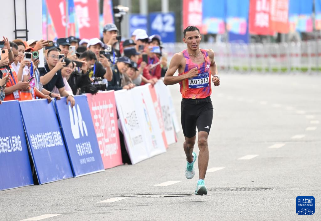 2025乌鲁木齐马拉松开跑