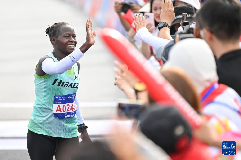 2025乌鲁木齐马拉松开跑