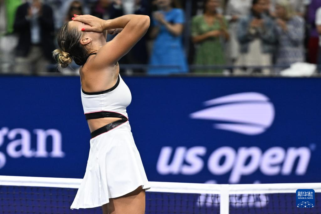 美网:萨巴伦卡获得女单冠军