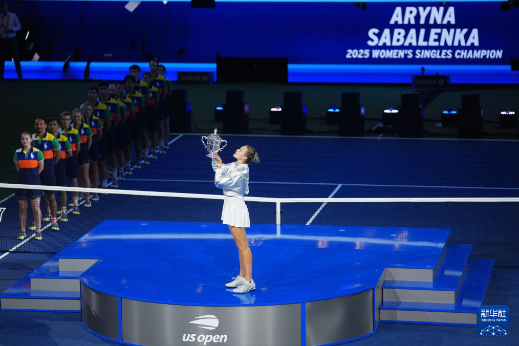 美网:萨巴伦卡获得女单冠军