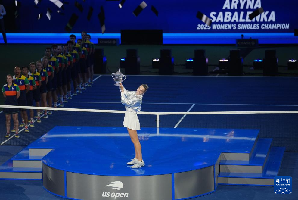 美网:萨巴伦卡获得女单冠军