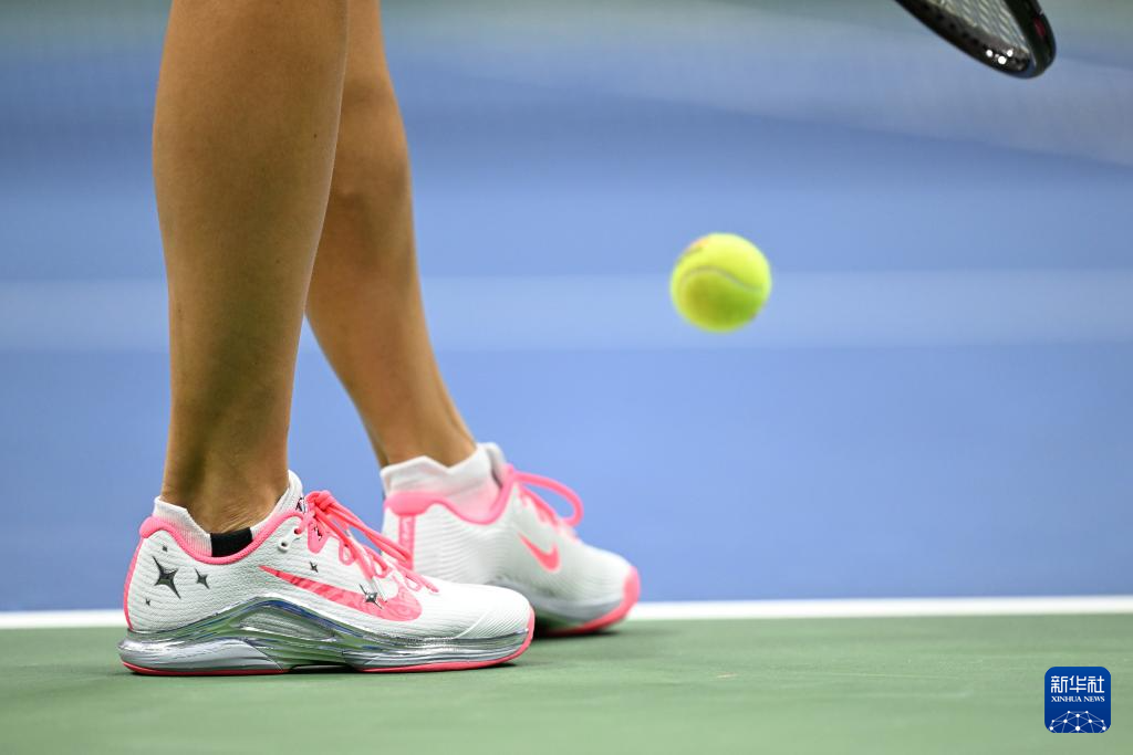 美网:萨巴伦卡获得女单冠军