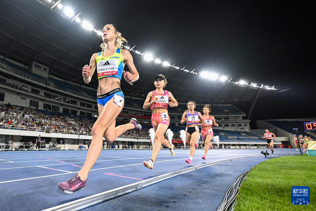 2025年世界田联洲际巡回赛:梁田田夺得女子3000米冠军