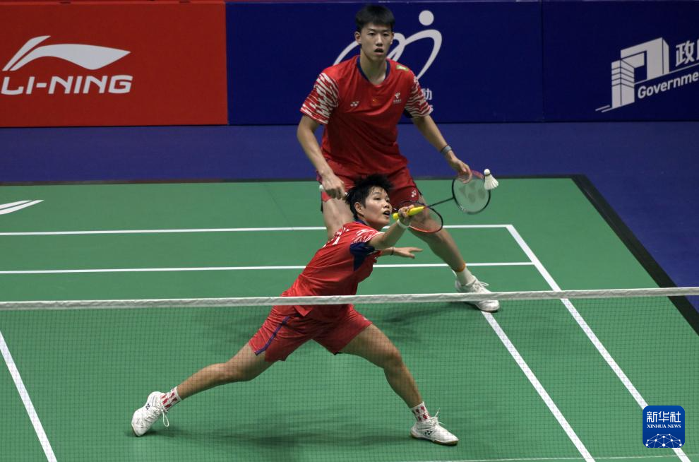 羽毛球——香港公开赛:冯彦哲/黄东萍获得混双冠军