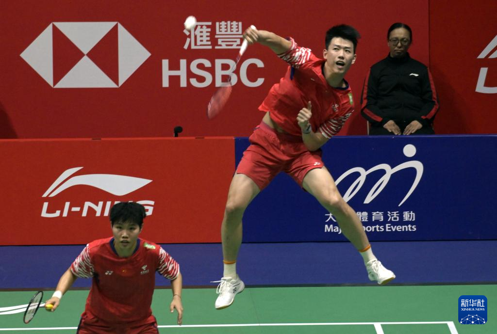 羽毛球——香港公开赛:冯彦哲/黄东萍获得混双冠军