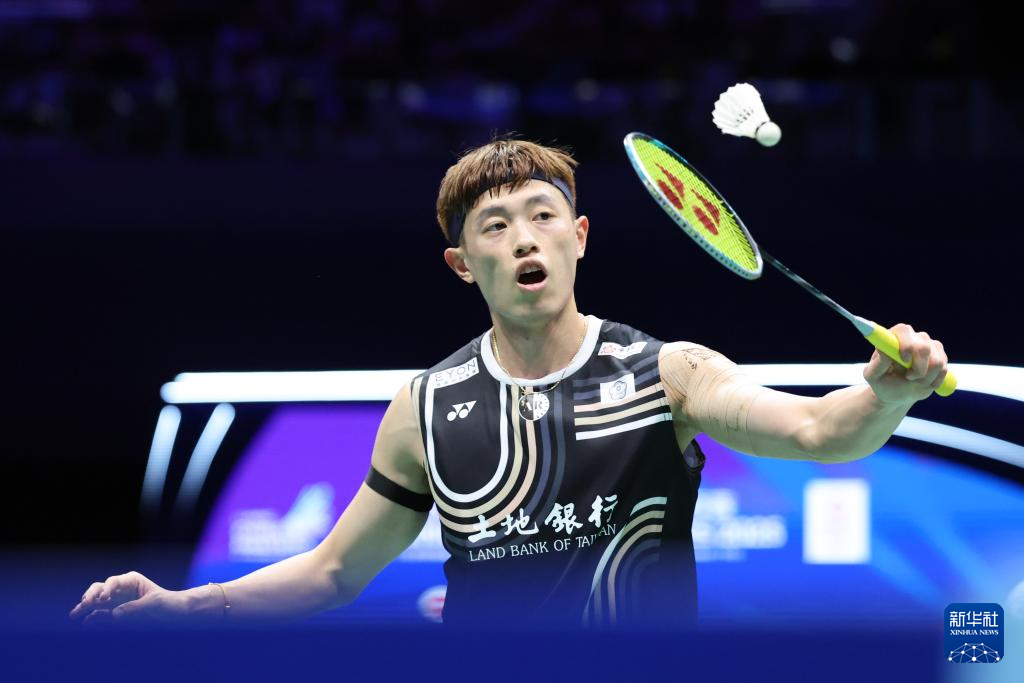 中国羽毛球大师赛:翁泓阳获男单冠军