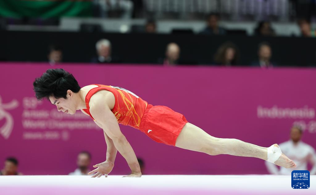 体操——世锦赛:中国队亮相男子资格赛
