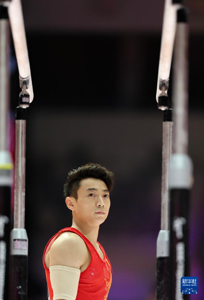 体操——世锦赛:中国队亮相男子资格赛