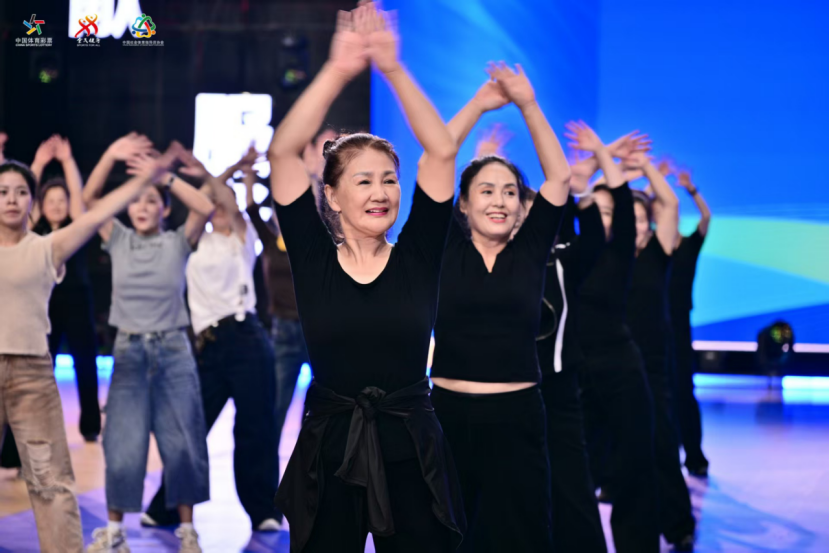 万村女性展风姿|王玉风:从讲台到广场,舞出乡村健康新风采 万村女性展风姿|王玉风:从讲台到广场,舞出乡村健康新风采