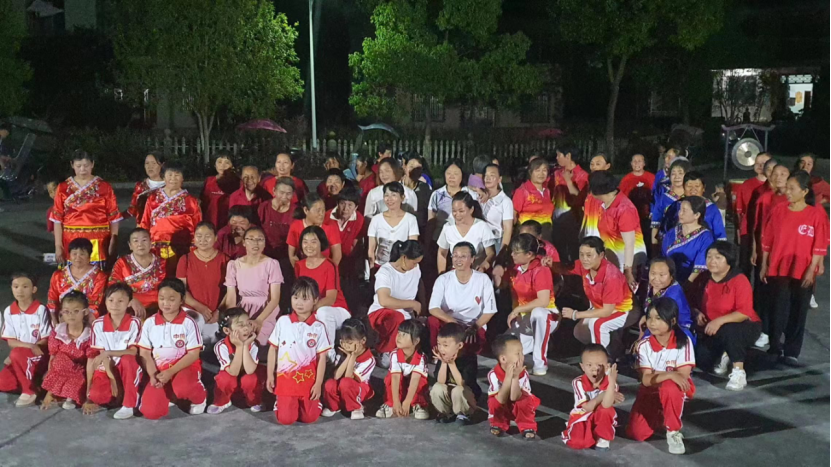 万村女性展风姿|罗燕妮:情系 “一老一小”,将科学健身种子撒遍乡野 万村女性展风姿|罗燕妮:情系 “一老一小”,将科学健身种子撒遍乡野