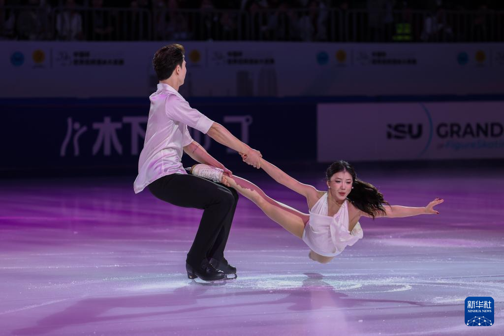 花样滑冰——中国杯:表演滑举行