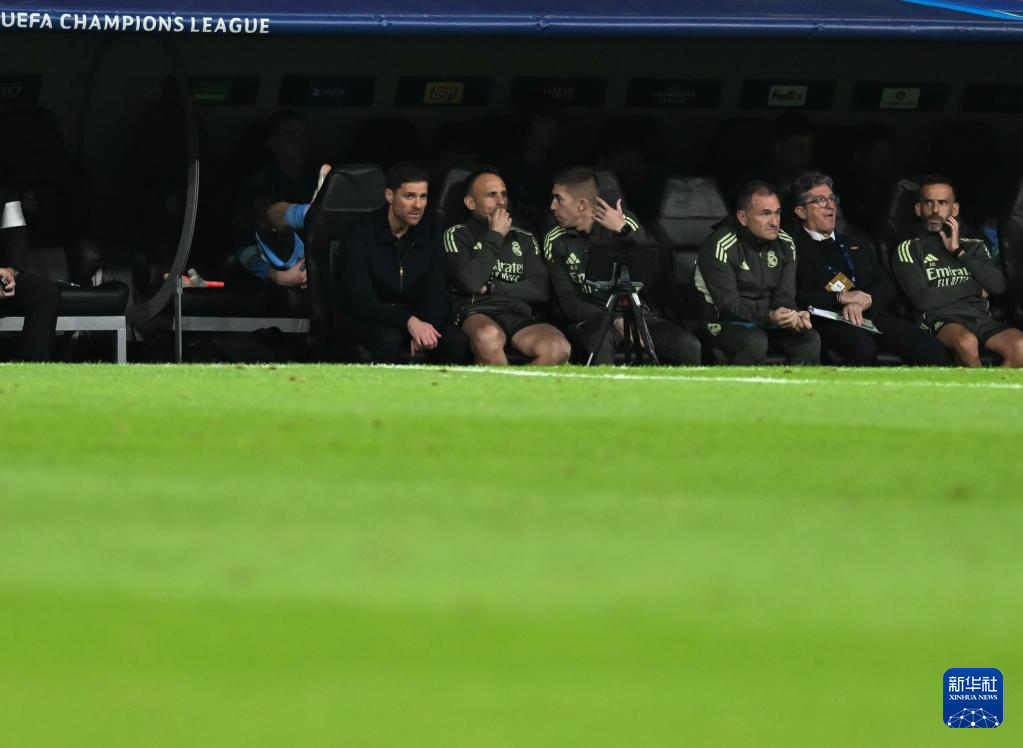 欧冠:皇马不敌曼城