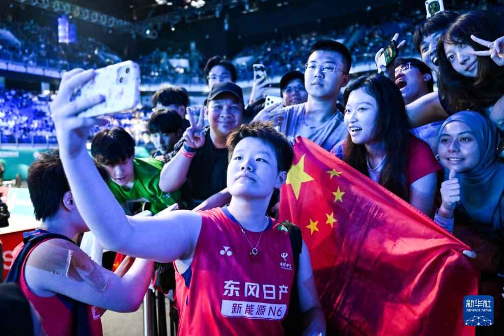 羽毛球——马来西亚公开赛:刘圣书/谭宁女双夺冠