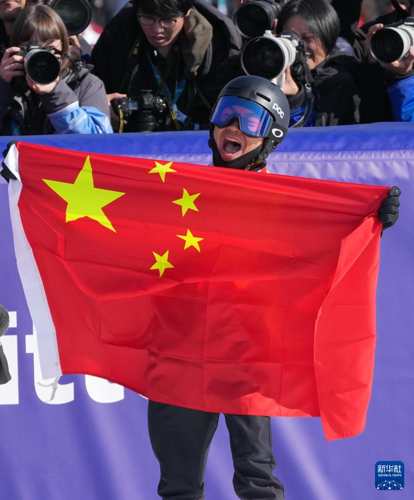 冬残奥会——单板滑雪男子障碍追逐LL1级:中国选手武中伟夺冠