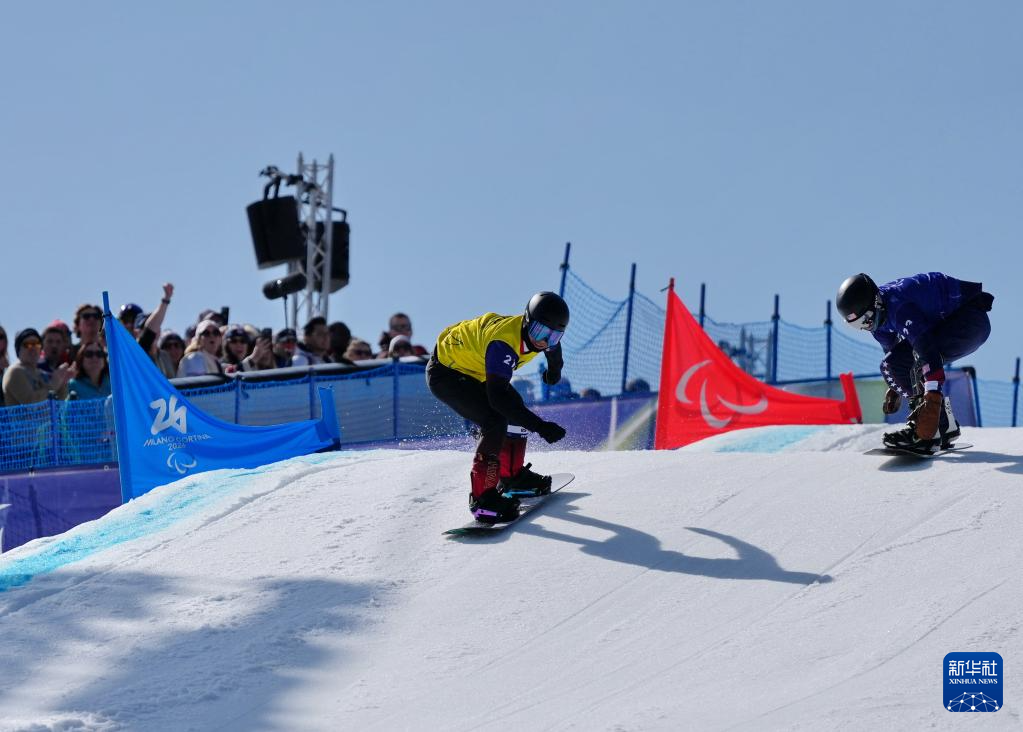 冬残奥会——单板滑雪男子障碍追逐LL1级:中国选手武中伟夺冠