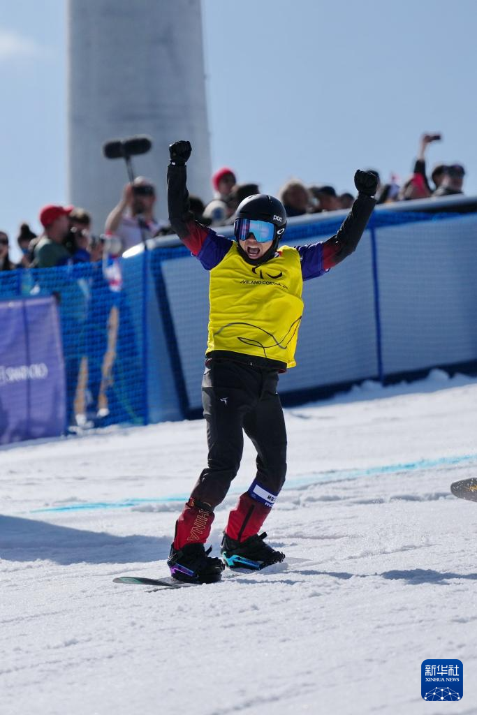 冬残奥会——单板滑雪男子障碍追逐LL1级:中国选手武中伟夺冠