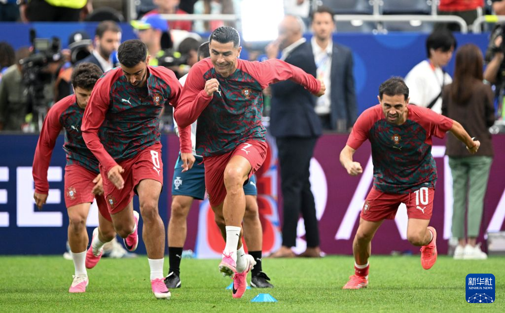世界杯丨小组赛:葡萄牙队战平刚果(金)队